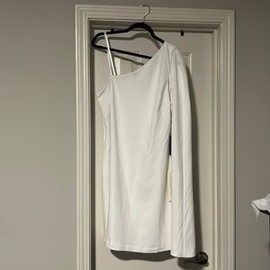 White Adrianna Papell cape dress. New with tags size 16